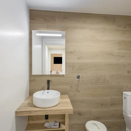 Be1960 Segon Apartmanhotel
